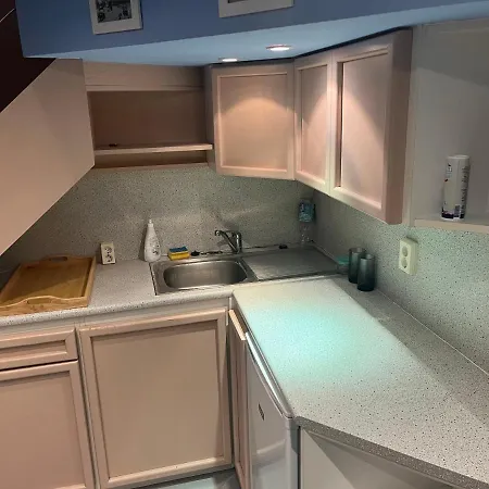 Rising Sun Hill Apartman *
